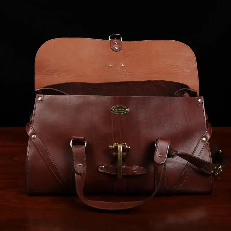 leather no 1 grip travel bag in vintage brown showing the open view