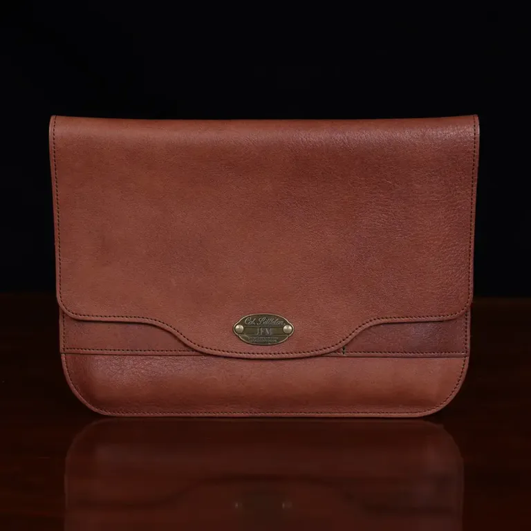 no 11 pocket in the color vintage brown showing the front side