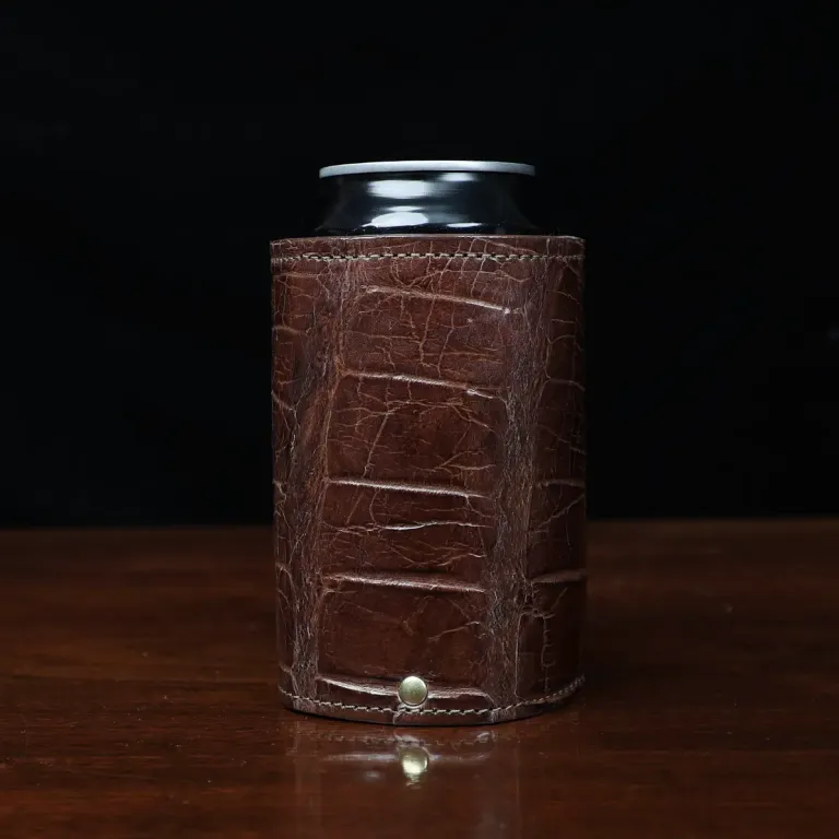 Colonel Can Caddy in brown American Alligator - Single - ID 003 - front view with can and a black background