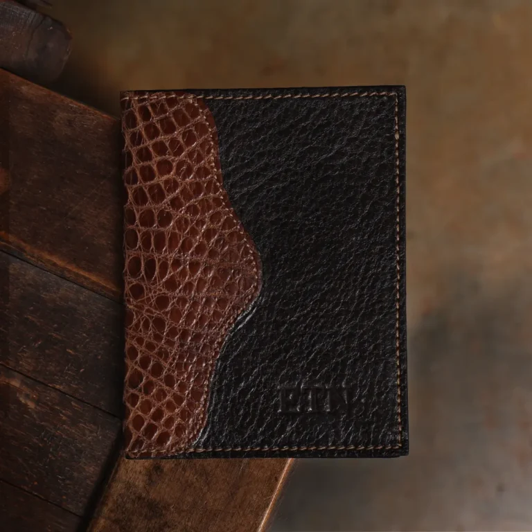 No. 7 Card Wallet with Snap Closure - American Buffalo | Col