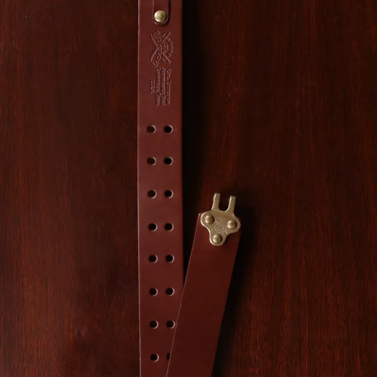 No. 5 Cinch Belt in Vintage Brown Leather with Brass accents - showing the clasp view