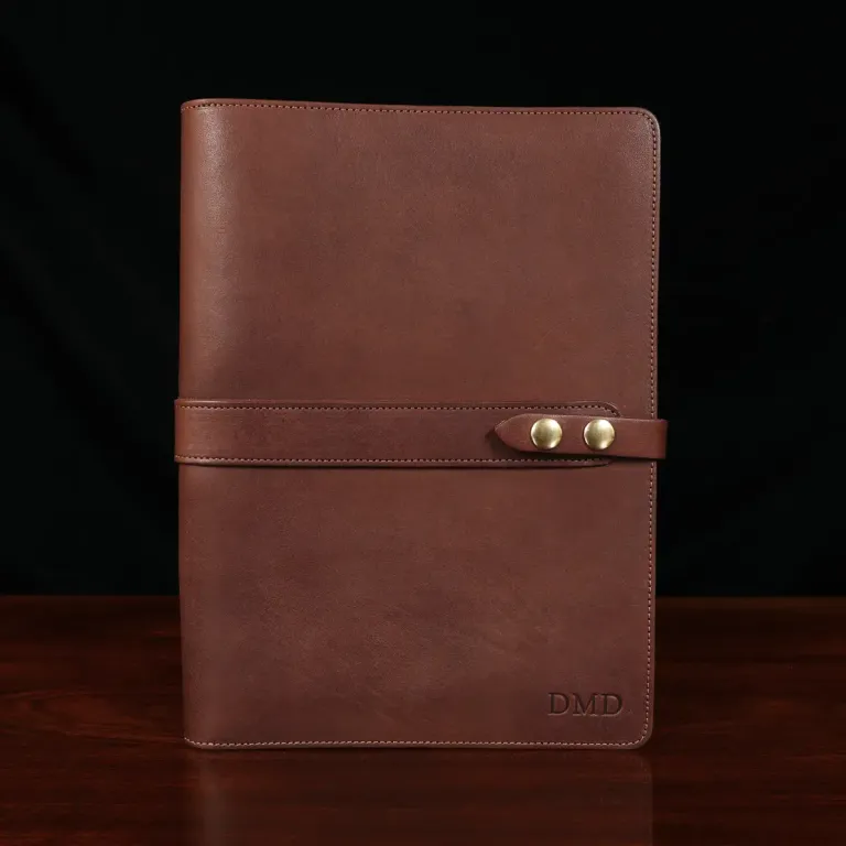 no 18 tablet portfolio in vintage brown - front view with tablet